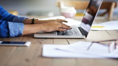 Pros & Cons: Is a Payday Loan Right for You?
